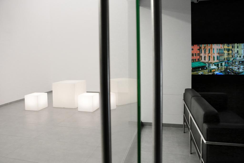 Super-Apartamenty VIP Poznan Bagian luar foto